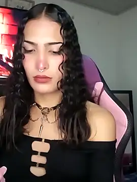 Lanna hott  online show from 10.04.25