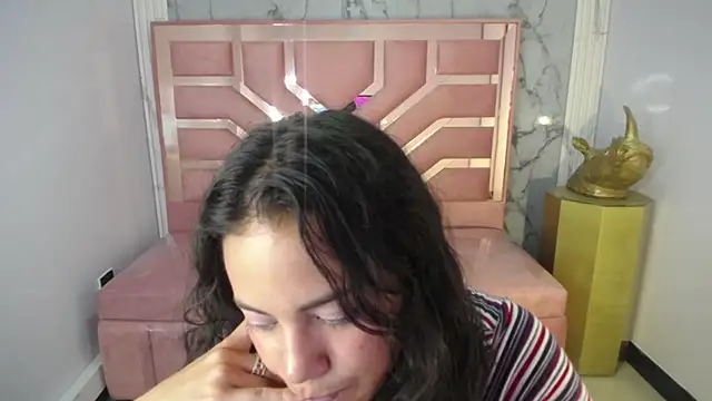 Snapshot of Tyna_ch chatting on 02.10.25 Tyna ch online show from 02.10.25