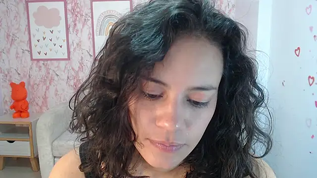 Snapshot of Tyna_ch chatting on 02.28.25 Tyna ch online show from 02.28.25