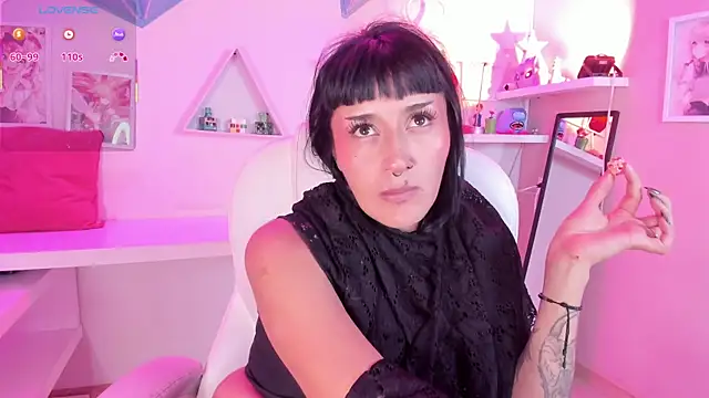 Snapshot of Valkiria_ponce chatting on 05.02.26 Valkiria ponce online show from 05.02.26
