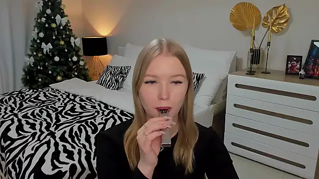 shy  lady online show from 01.10.25