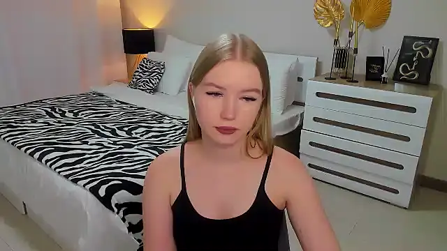 shy  lady online show from 01.30.25