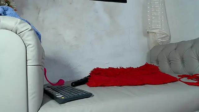 Snapshot of Kyara_Queen chatting on 01.26.25 Kyara Queen online show from 01.26.25