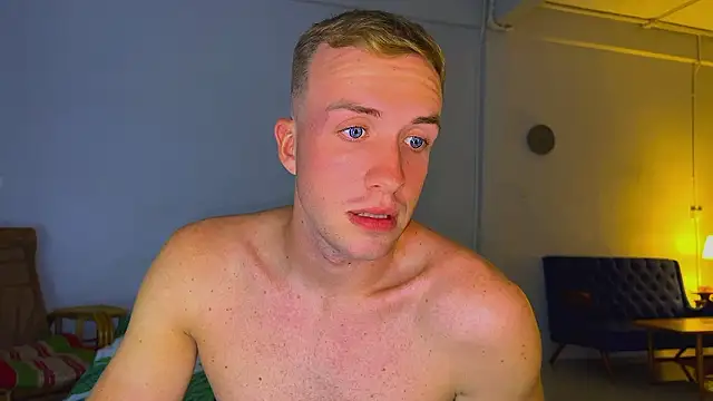 Snapshot of tommy_cumfinger chatting on 02.01.26 tommy cumfinger online show from 02.01.26