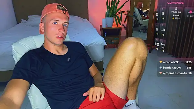 Snapshot of tommy_cumfinger chatting on 02.20.26 tommy cumfinger online show from 02.20.26