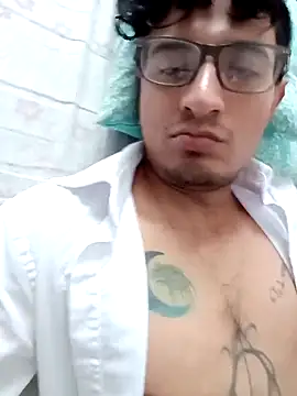 Snapshot of ale3J4a chatting on 02.14.26 ale3J4a online show from 02.14.26