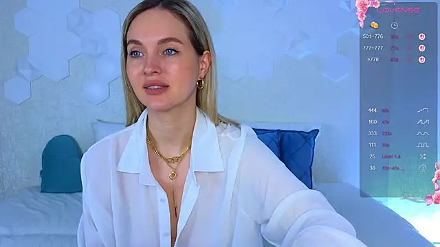 Lynna Sparks online show from 11.13.25