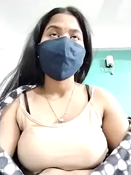 Snapshot of Sapna-80 chatting on 12.29.24 Sapna-80 online show from 12.29.24