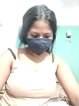 Snapshot of Sapna-80 chatting on 01.08.25 Sapna-80 online show from 01.08.25