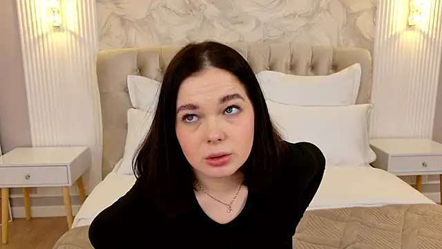 DeniseReese online show from 02.12.25