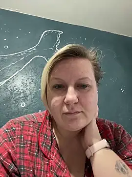 CuteHanna online show from 12.18.25