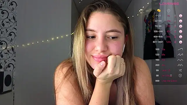 Snapshot of Yassyaaa chatting on 12.14.24 Yassyaaa online show from 12.14.24