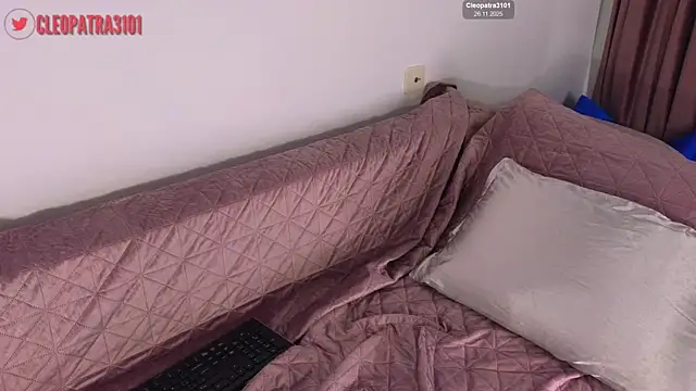 Cleopatra3101 online show from 11.26.25