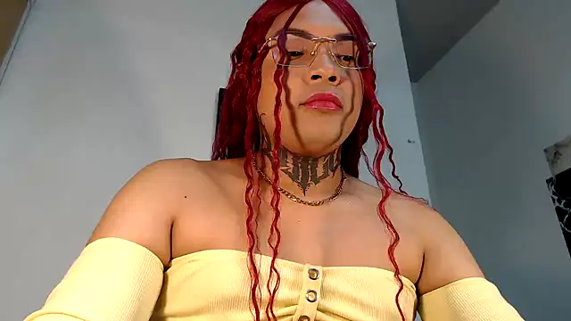 Snapshot of KristalTsXXX chatting on 03.18.26 KristalTsXXX online show from 03.18.26