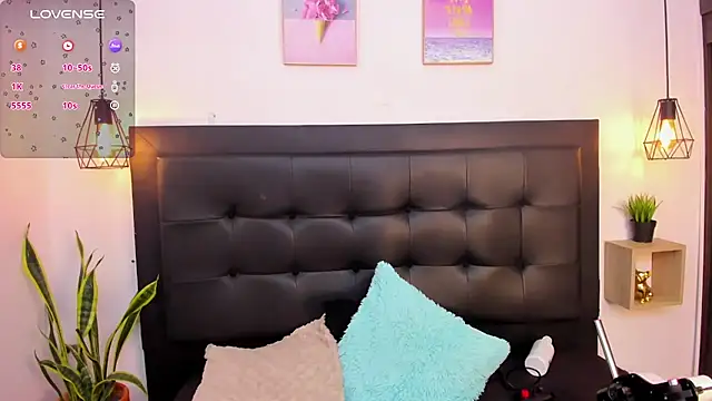 Snapshot of sweet_abby1 chatting on 12.20.24 sweet abby1 online show from 12.20.24