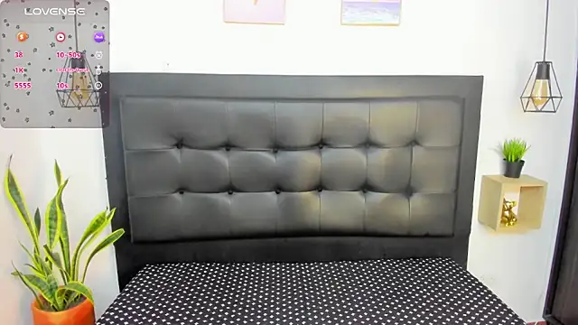 Snapshot of sweet_abby1 chatting on 12.27.24 sweet abby1 online show from 12.27.24