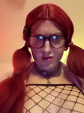 Snapshot of sissytrapdolly24 chatting on 09.23.25 sissytrapdolly24 online show from 09.23.25