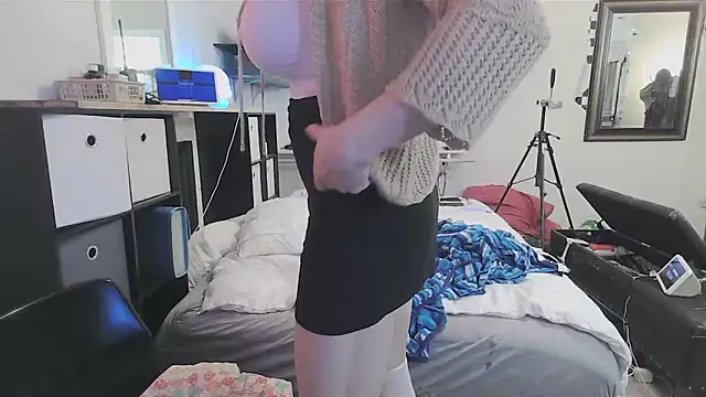 sissytrapdolly24 online show from 10.27.25