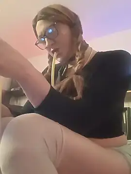 Snapshot of sissytrapdolly24 chatting on 07.10.26 sissytrapdolly24 online show from 07.10.26