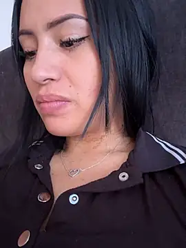 Snapshot of Sara_luna_ chatting on 12.29.24 Sara luna  online show from 12.29.24