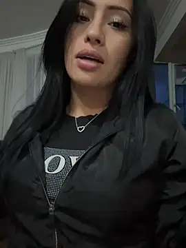 Snapshot of Sara_luna_ chatting on 01.11.25 Sara luna  online show from 01.11.25