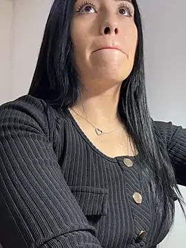 Snapshot of Sara_luna_ chatting on 02.27.25 Sara luna  online show from 02.27.25