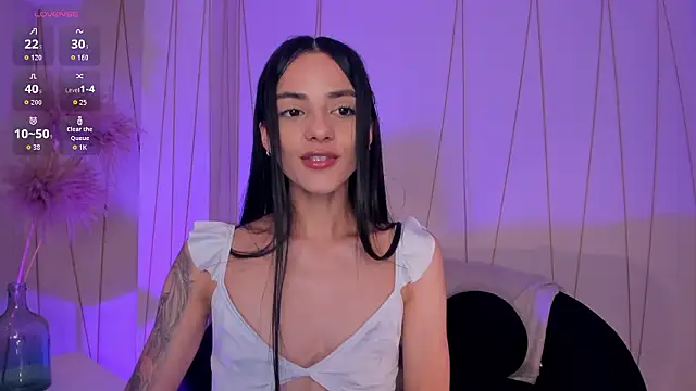 Snapshot of HannahJamesX chatting on 02.03.26 HannahJamesX online show from 02.03.26