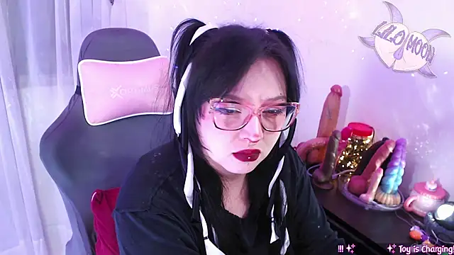 Snapshot of LiloMoon69 chatting on 05.01.26 LiloMoon69 online show from 05.01.26
