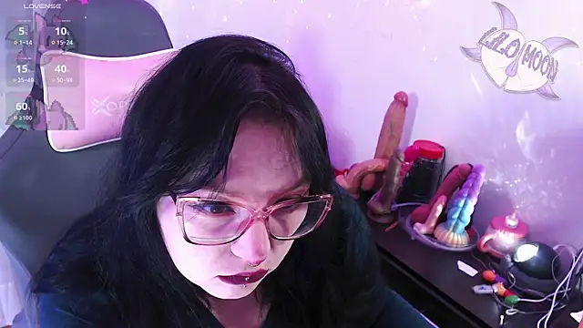 Snapshot of LiloMoon69 chatting on 05.02.26 LiloMoon69 online show from 05.02.26