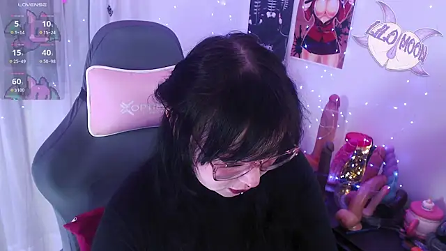 Snapshot of LiloMoon69 chatting on 05.21.26 LiloMoon69 online show from 05.21.26