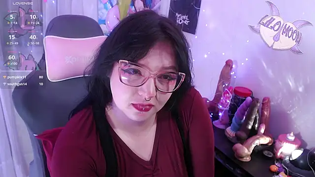 Snapshot of LiloMoon69 chatting on 05.25.26 LiloMoon69 online show from 05.25.26