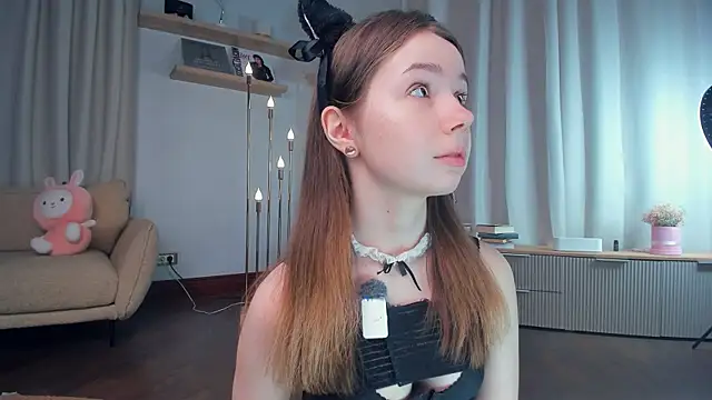 DominikaElis online show from 04.21.26