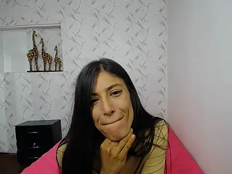 Snapshot of aleja_2024 chatting on 02.14.26 aleja 2024 online show from 02.14.26