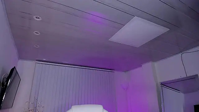 amelie jhons online show from 03.20.25