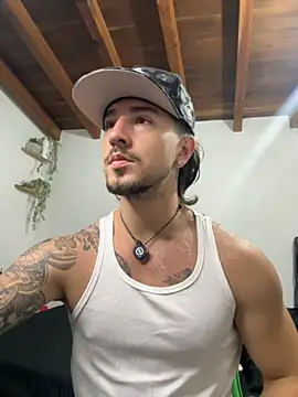 Valentino Xander online show from 11.22.25