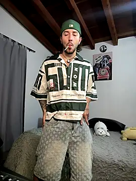 Valentino Xander online show from 12.03.25