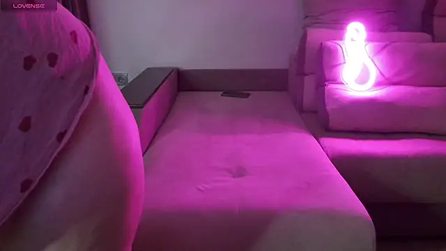 Snapshot of MilaaMilaa chatting on 01.10.25 MilaaMilaa online show from 01.10.25