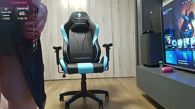 Snapshot of MilaaMilaa chatting on 01.20.25 MilaaMilaa online show from 01.20.25