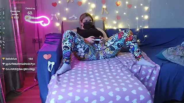 Snapshot of MilaaMilaa chatting on 02.10.25 MilaaMilaa online show from 02.10.25