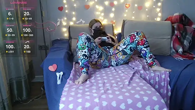 Snapshot of MilaaMilaa chatting on 02.11.25 MilaaMilaa online show from 02.11.25