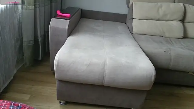 Snapshot of MilaaMilaa chatting on 10.27.25 MilaaMilaa online show from 10.27.25