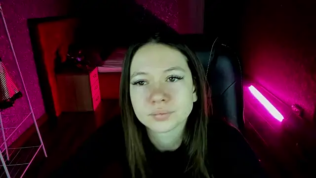 Nicole Charm online show from 12.20.24