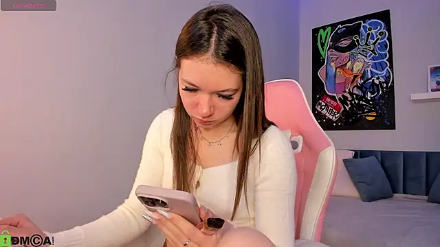 Nicole Charm online show from 04.16.26