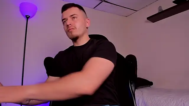 james connor2 online show from 11.15.25