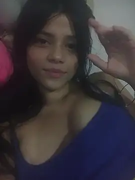 Snapshot of klaristote chatting on 10.24.25 klaristote online show from 10.24.25