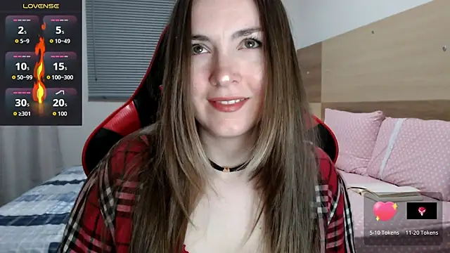 Snapshot of Naughty_Annn chatting on 06.18.26 Naughty Annn online show from 06.18.26