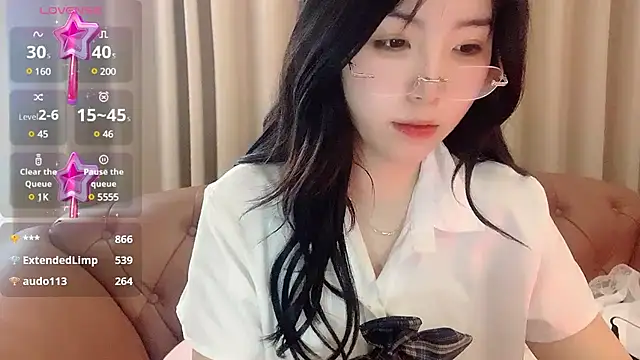 NickiBloom online show from 02.20.25