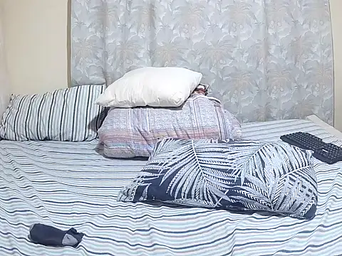 slender sweet online show from 04.14.26