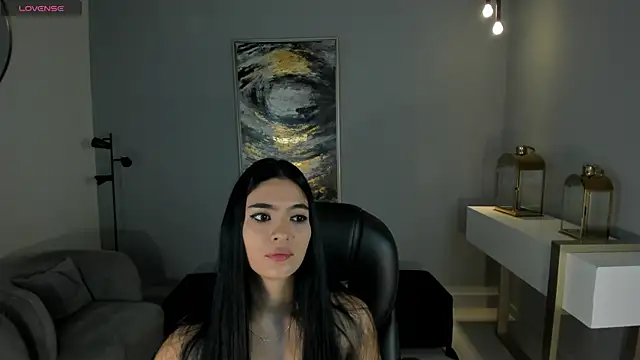 Snapshot of NatyFerrer_ chatting on 02.18.25 NatyFerrer  online show from 02.18.25