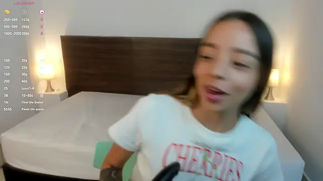 AliceRoss0 online show from 03.17.25